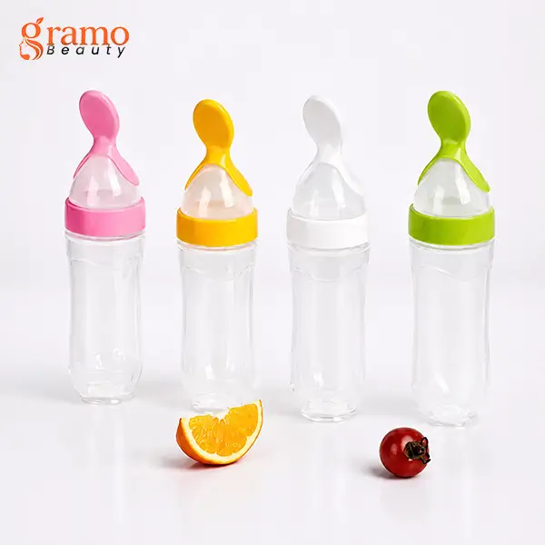 Baby spoon feeder